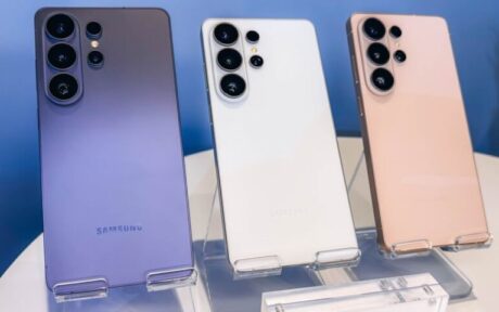 Is the Samsung Galaxy S26 Ultra Still Worth Buying in 2026, or Should You Wait for the Next Big Thing?